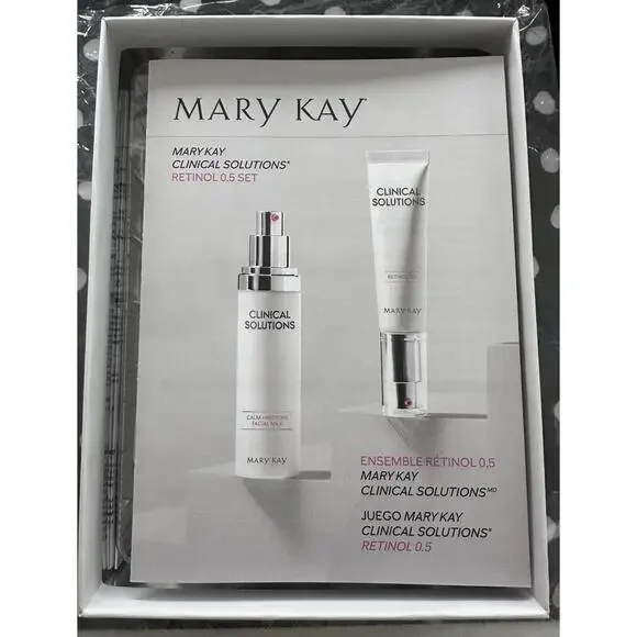 Mary Kay Clinical Solutions Retinol 0.5 + Calm Restore Facial Milk Set - Picture 4 of 5
